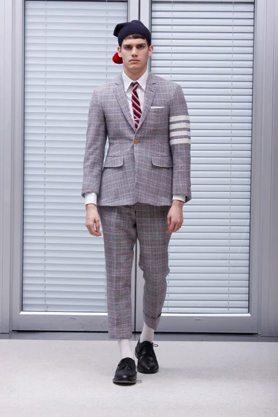 Look 37